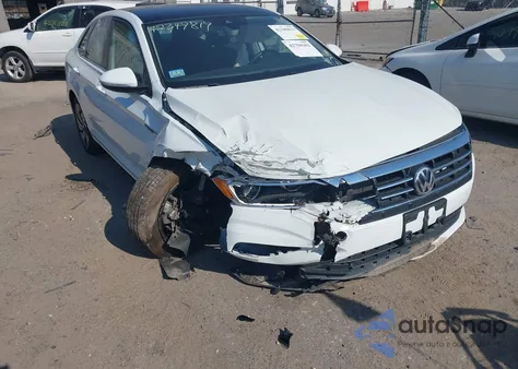 2021 Volkswagen Jetta 1.4T Sel Premium z USA, uszkodzony, nr VIN 3VWG57BU4MM052689